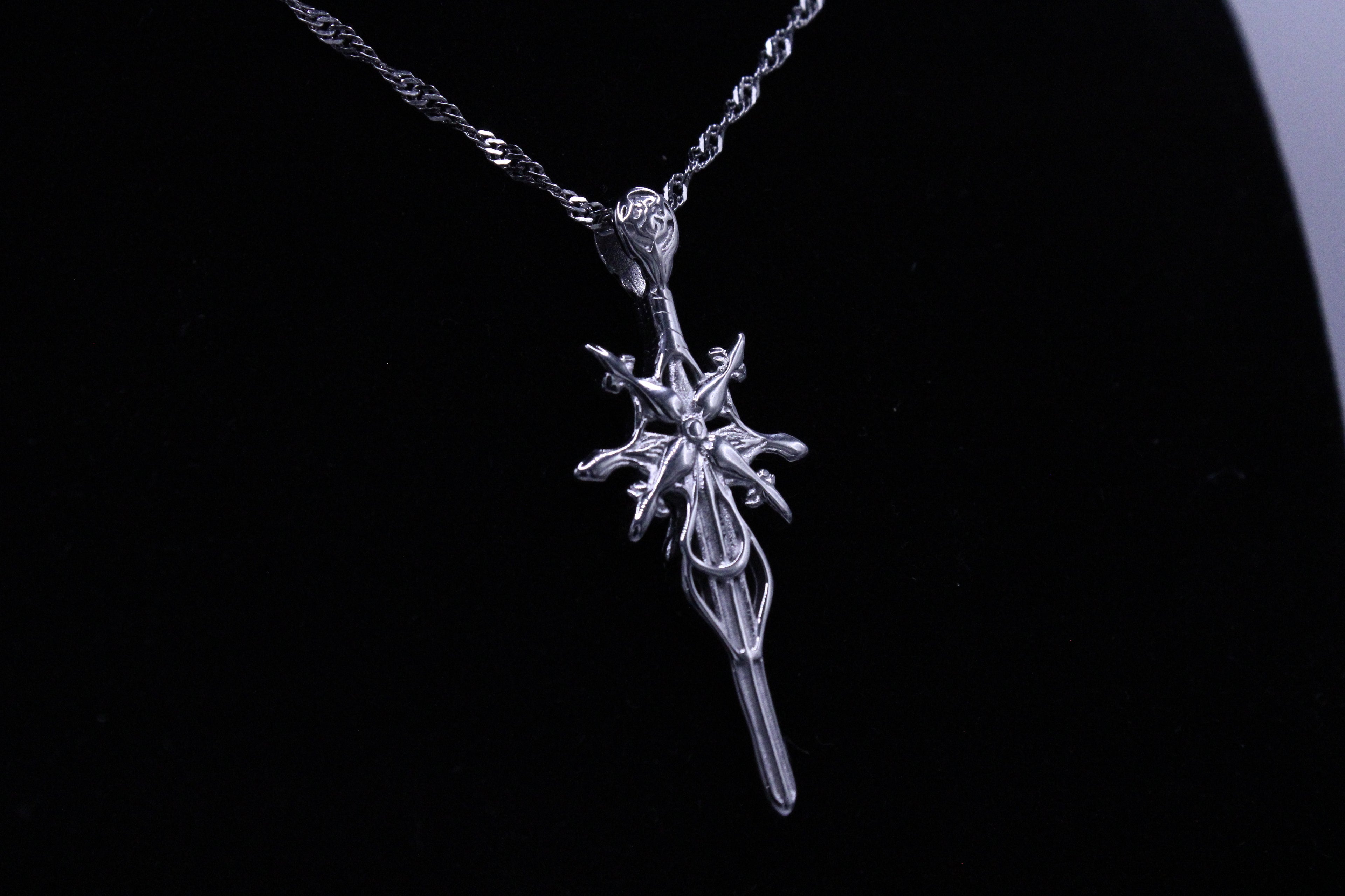 Nova - Pendant Necklace